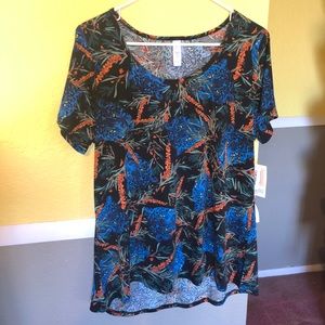 Large Lularoe Classic T